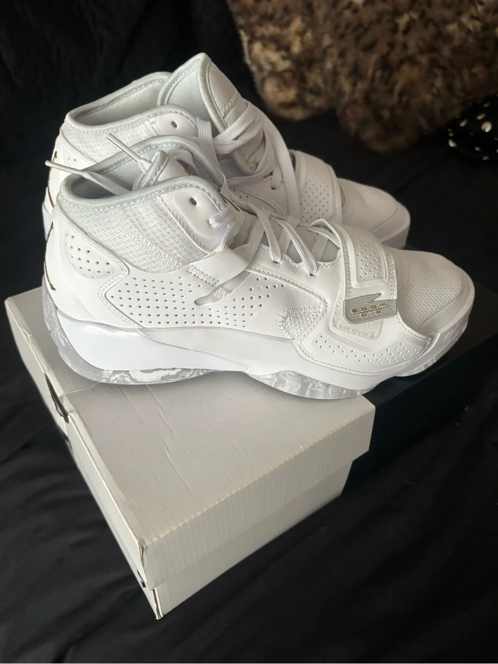 Jordan Zion 2 Basketball Sneakers